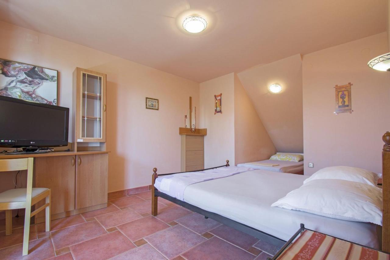 Apartments Oaza Dramalj Cameră foto