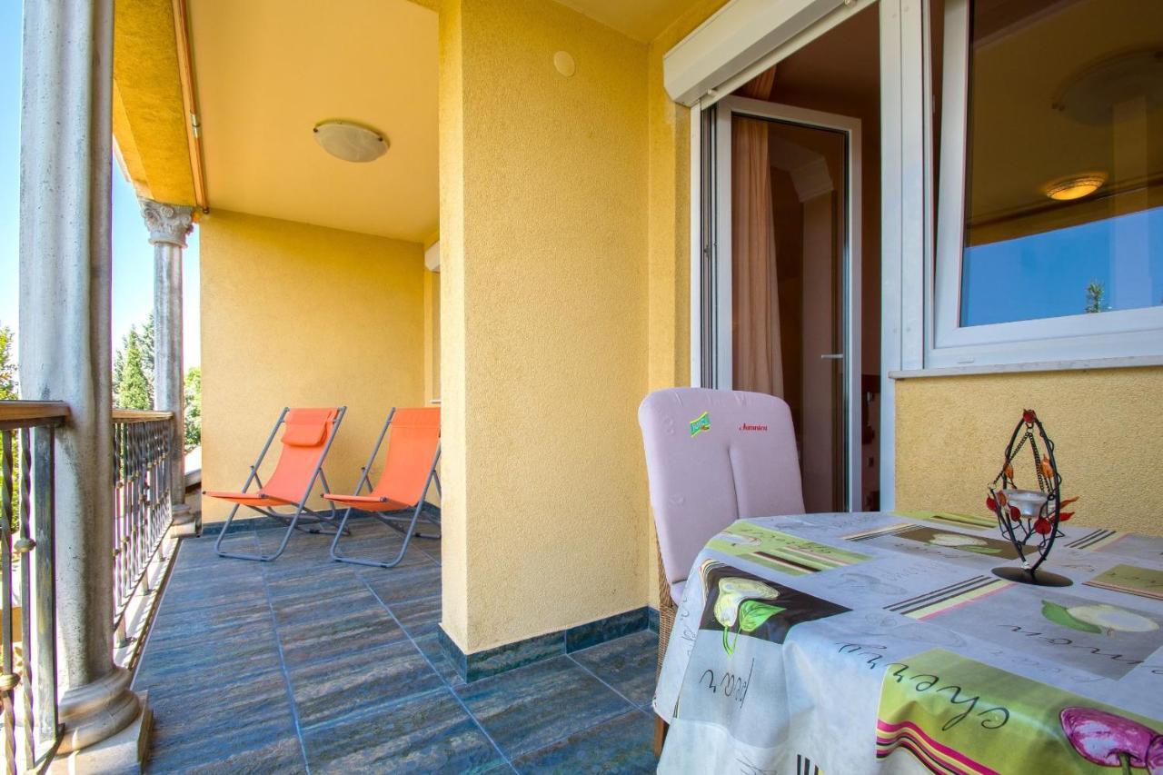 Apartments Oaza Dramalj Exterior foto